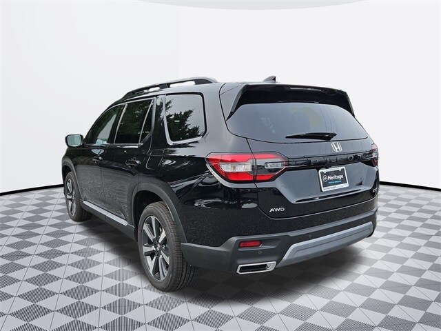 2025 Honda Pilot Touring photo 2