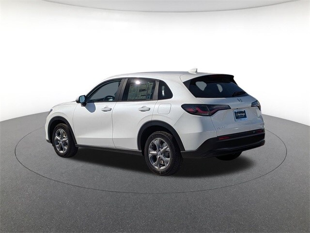 2026 Honda HR-V LX photo 2