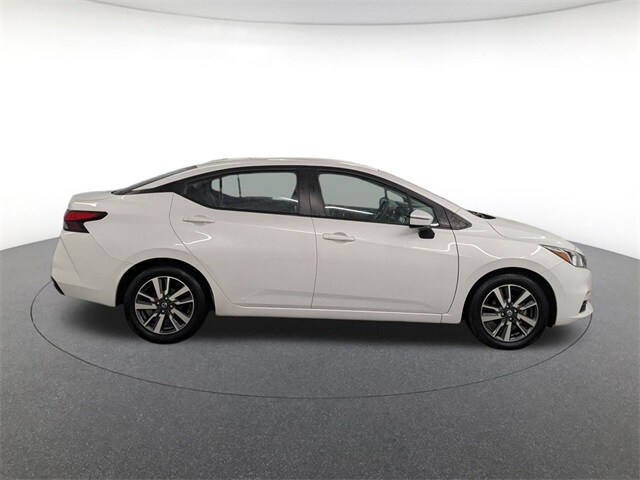 2021 Nissan Versa 1.6 SV photo 4