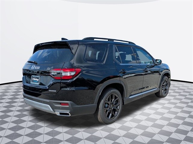 2025 Honda Pilot Touring photo 3