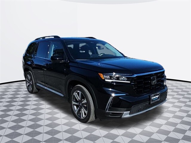 2023 Honda Pilot Elite photo 2