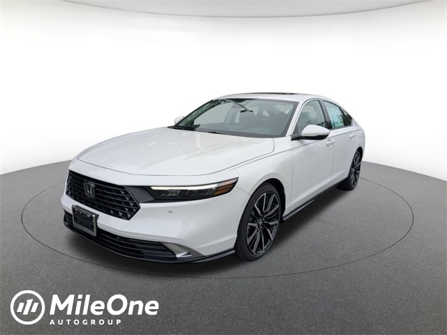 2025 Honda Accord Hybrid Touring's photo