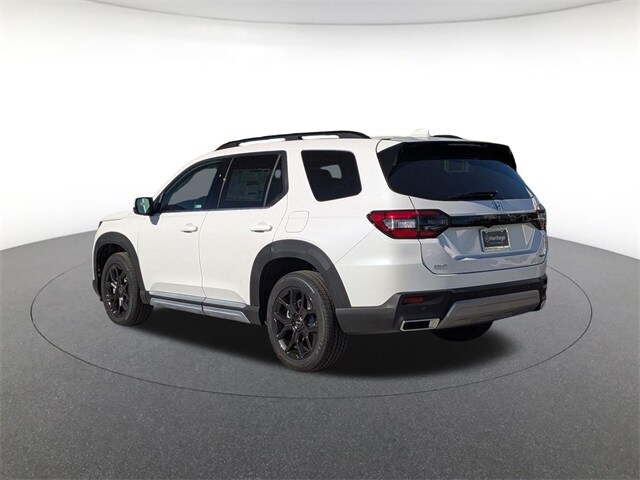 2025 Honda Pilot Touring photo 2