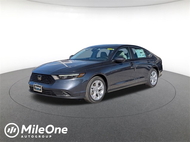 2025 Honda Accord LX's photo