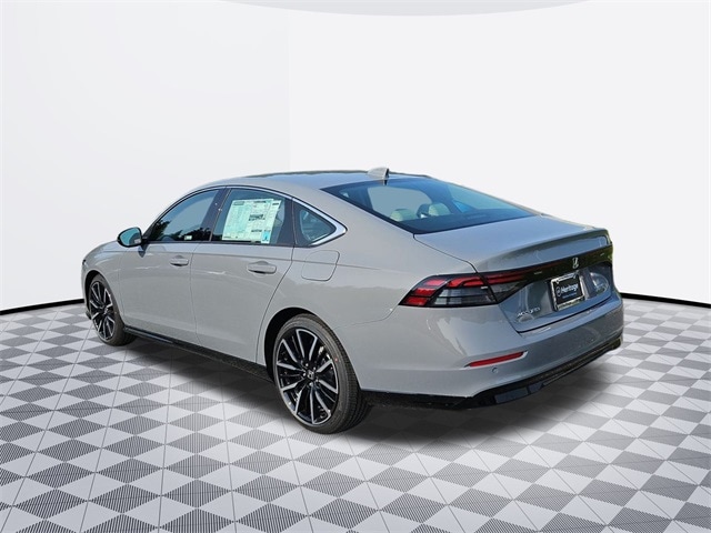 2025 Honda Accord Hybrid Touring photo 3