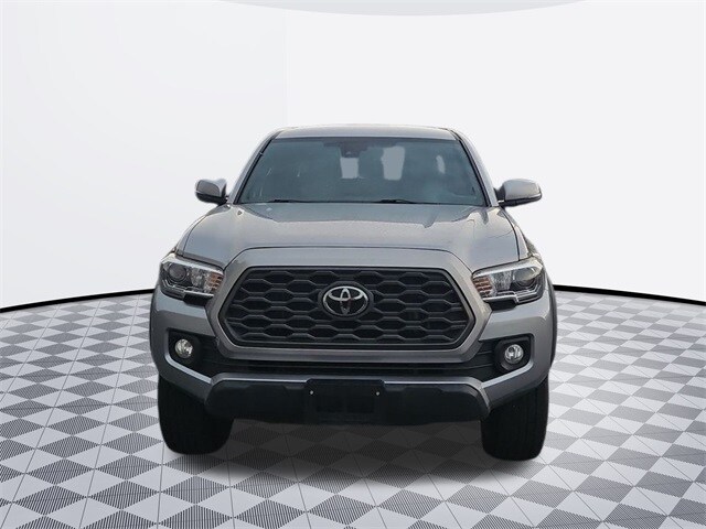 2021 Toyota Tacoma TRD Off-Road photo 2