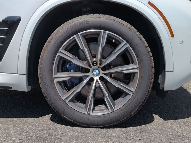 2026 BMW X5 M60i - Photo 25