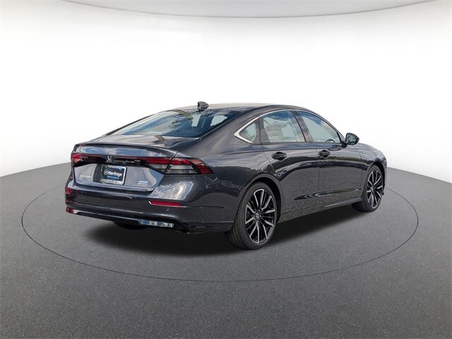 2025 Honda Accord Hybrid Touring photo 4
