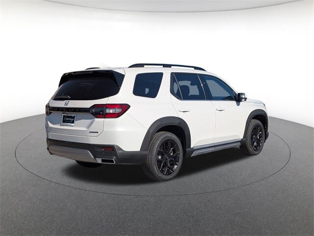 2025 Honda Pilot Touring photo 3