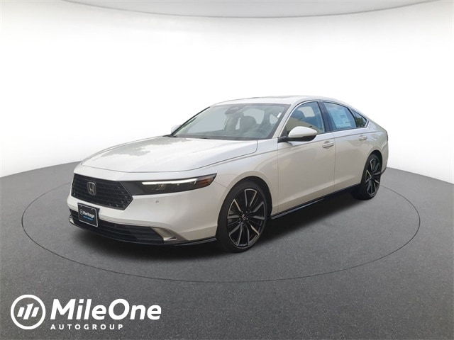 2025 Honda Accord Hybrid Touring's photo