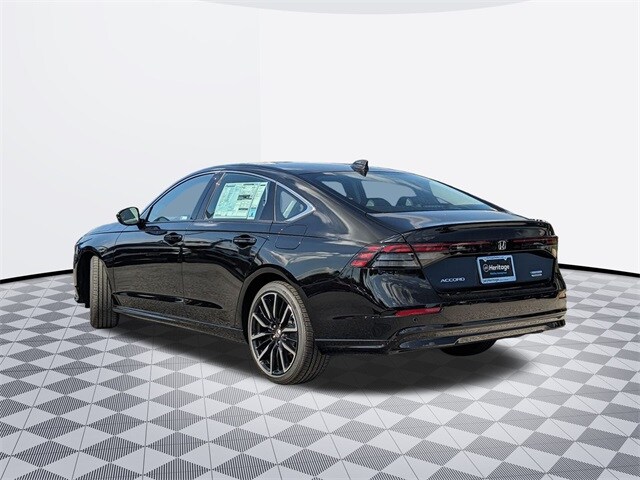 2025 Honda Accord Hybrid Touring photo 3