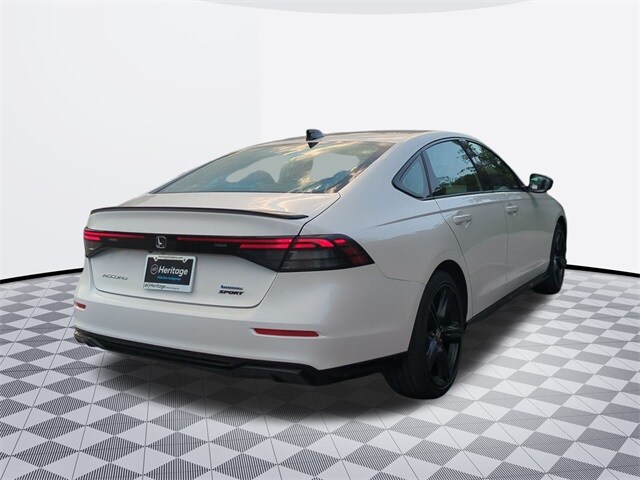 2025 Honda Accord Hybrid Sport-L photo 4
