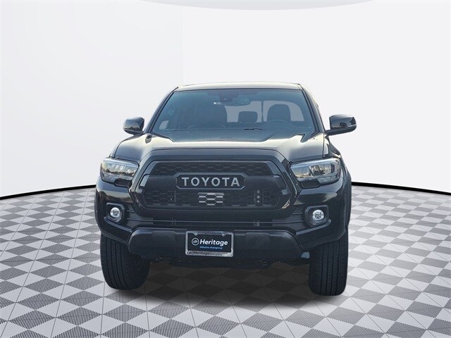 2021 Toyota Tacoma TRD Off-Road photo 2