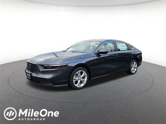 2025 Honda Accord LX's photo