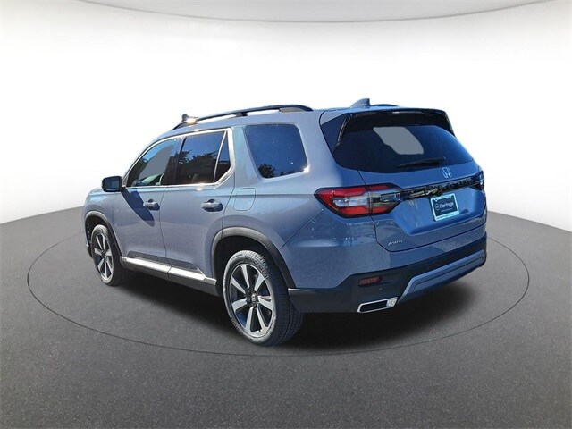 2025 Honda Pilot Touring photo 3