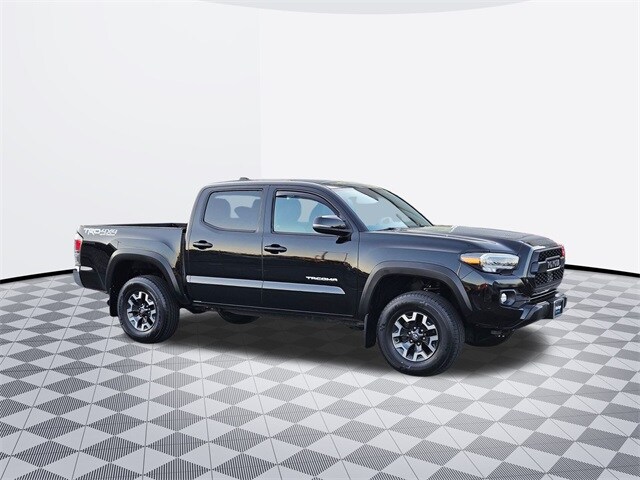 2021 Toyota Tacoma TRD Off-Road photo 3
