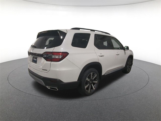 2025 Honda Pilot Touring photo 4