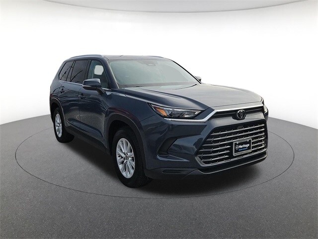 2024 Toyota Grand Highlander XLE photo 3