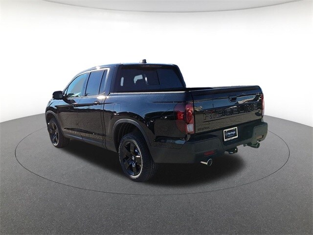 2026 Honda Ridgeline Black Edition photo 4