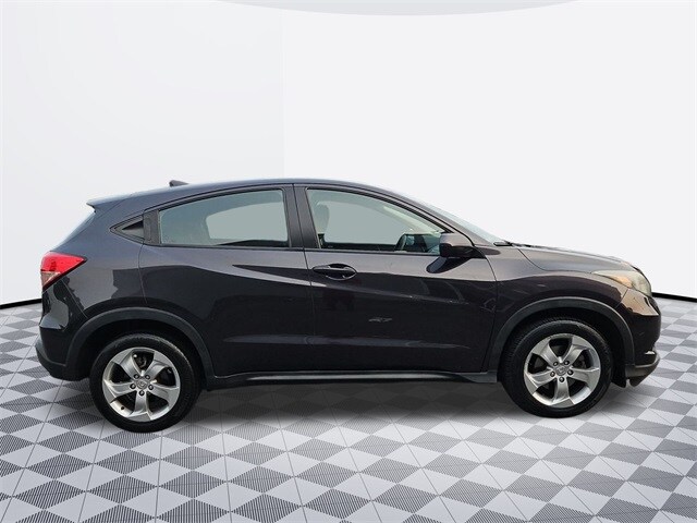2018 Honda HR-V LX photo 4