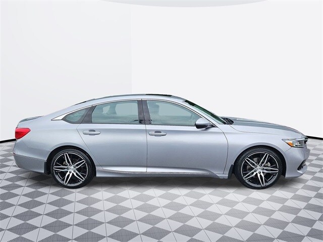 2021 Honda Accord Touring 2.0T photo 4