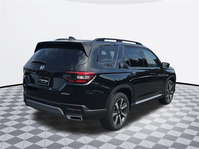 2025 Honda Pilot Touring photo 3