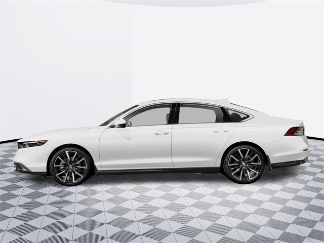 2025 Honda Accord Hybrid Touring photo 3