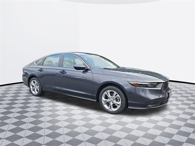 2025 Honda Accord LX photo 2