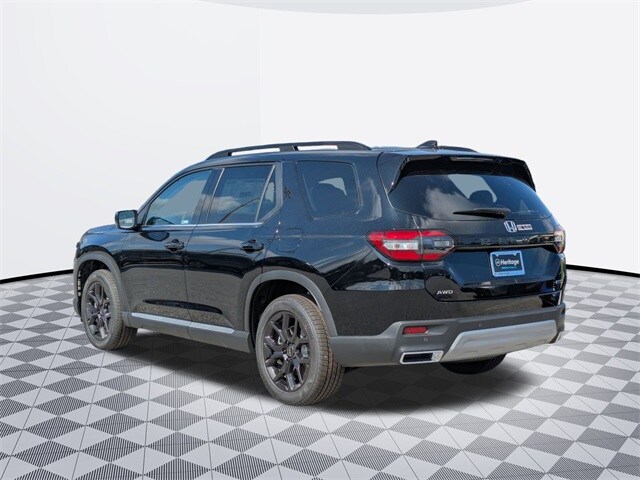 2025 Honda Pilot Touring photo 2