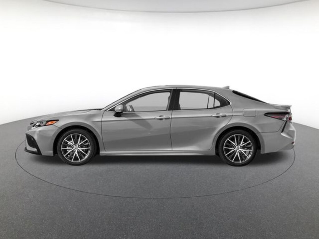Used 2023 Toyota Camry SE Sedan
