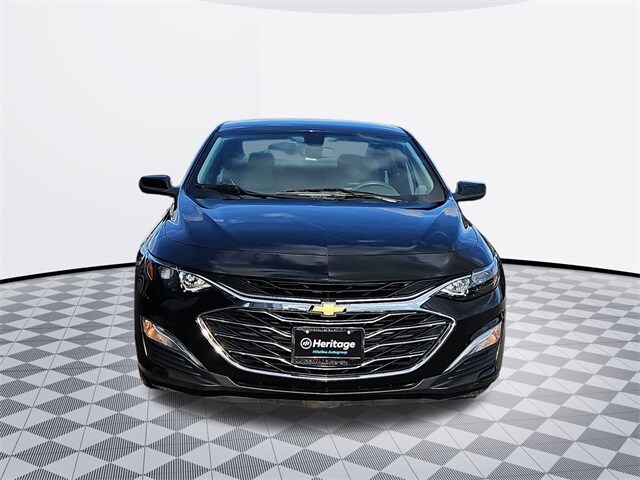 2021 Chevrolet Malibu LS photo 2