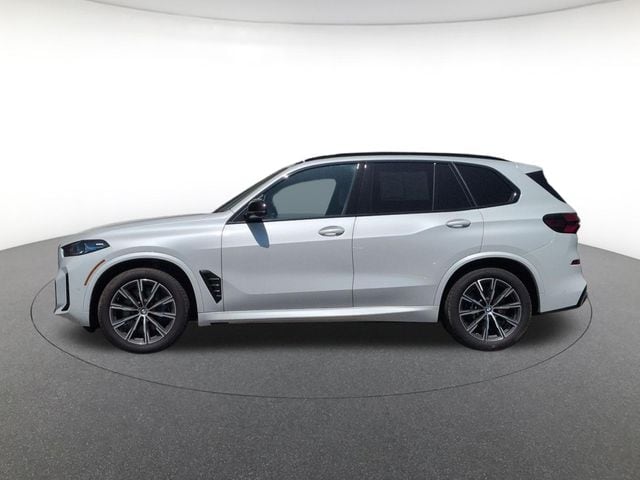 2026 BMW X5 M60i - Photo 8