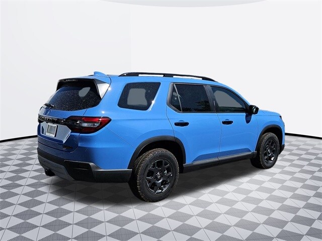 2025 Honda Pilot TrailSport photo 3