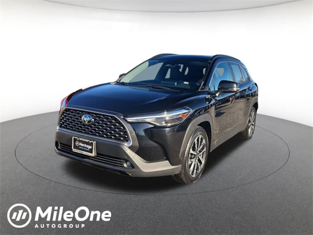 Used 2023 Toyota Corolla Cross XLE SUV