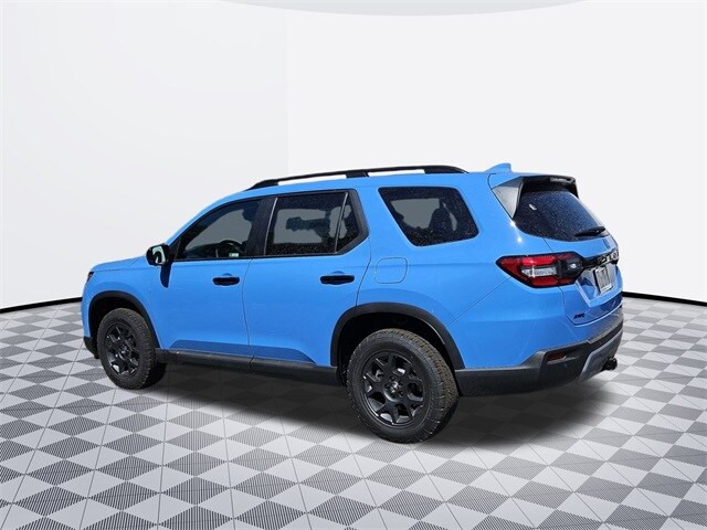 2025 Honda Pilot TrailSport photo 2