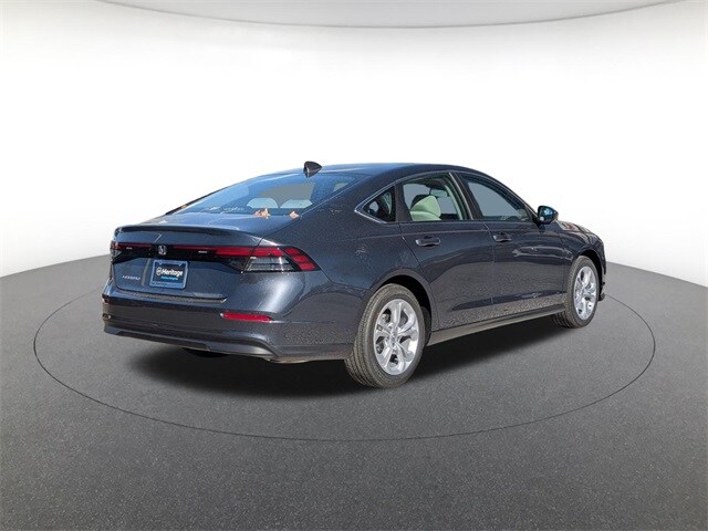 2025 Honda Accord LX photo 3