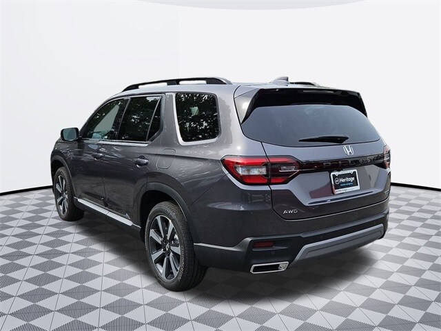 2025 Honda Pilot Touring photo 2