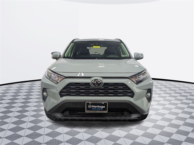 2020 Toyota RAV4 XLE Premium photo 2