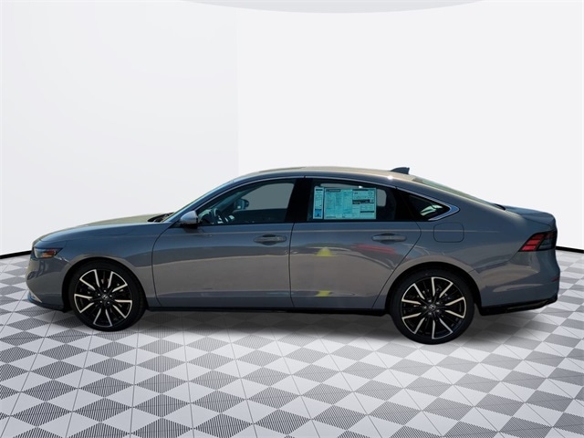 2025 Honda Accord Hybrid Touring photo 2