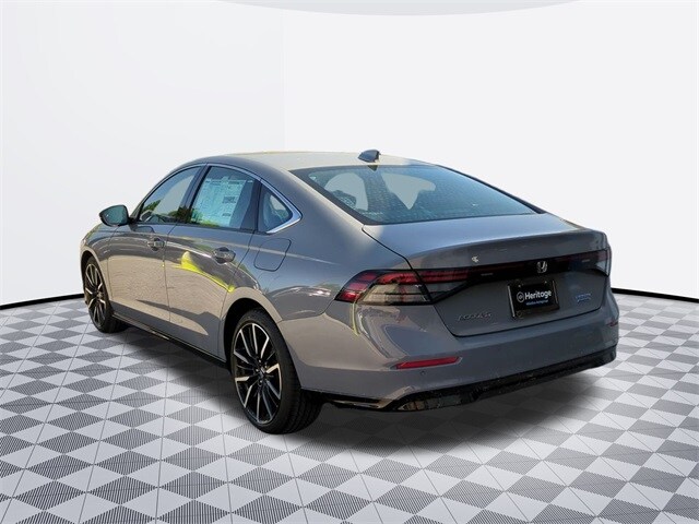 2025 Honda Accord Hybrid Touring photo 3