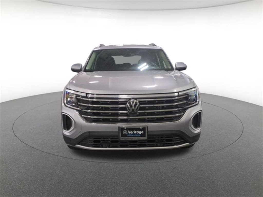 Used 2025 Volkswagen Atlas 2.0T SE w/Technology SUV