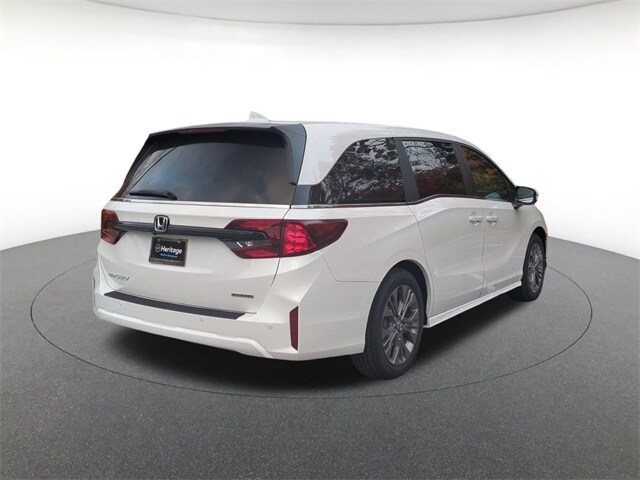 2026 Honda Odyssey Touring photo 4