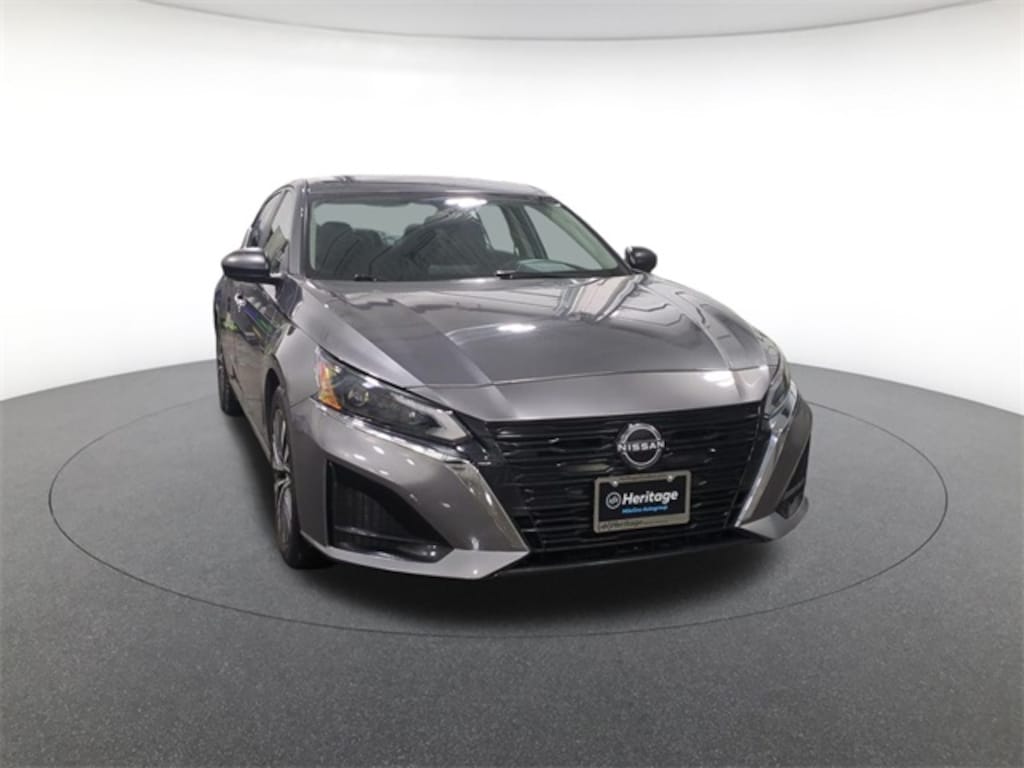 Used 2024 Nissan Altima 2.5 SV Sedan