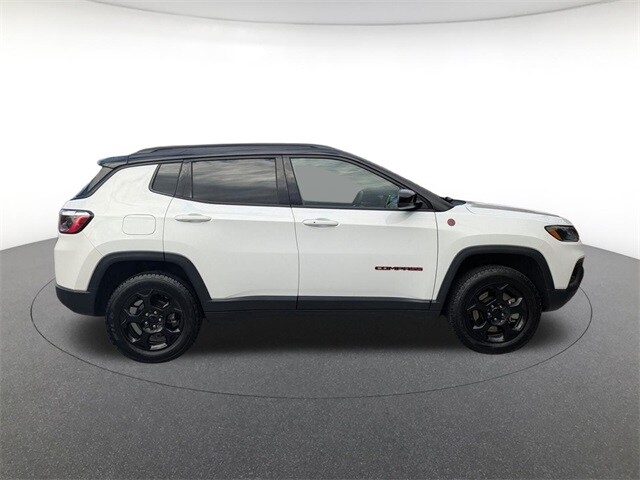 2023 Jeep Compass Trailhawk photo 3