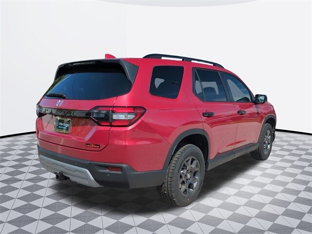 2025 Honda Pilot TrailSport photo 3