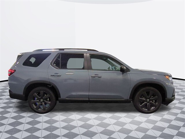 2025 Honda Pilot Sport photo 3