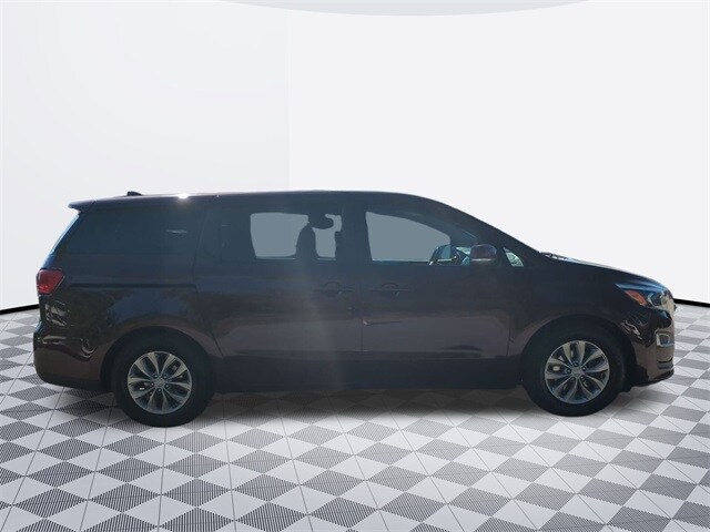 2019 Kia Sedona LX photo 4