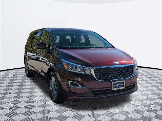 2019 Kia Sedona LX photo 3