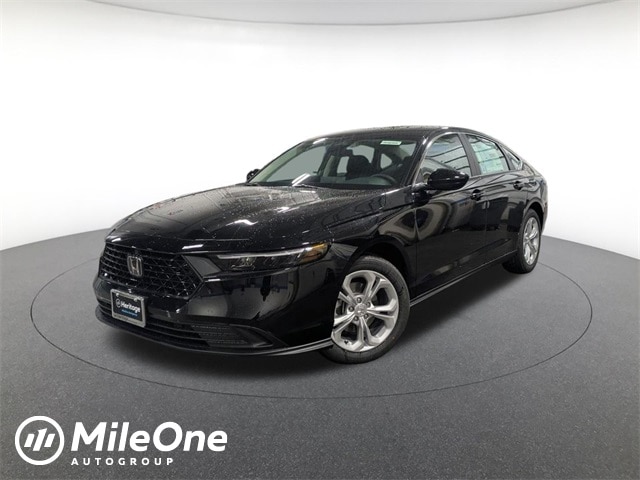 2025 Honda Accord LX's photo