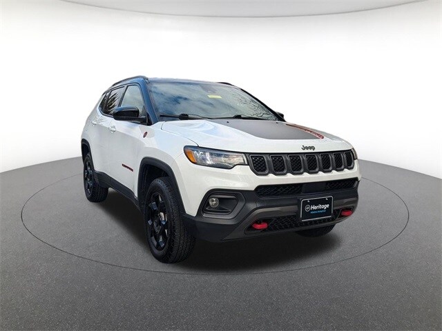 2023 Jeep Compass Trailhawk photo 2